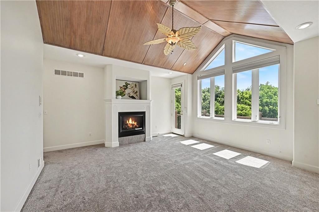 2210 SW Opossum Hollow Road — photo 21