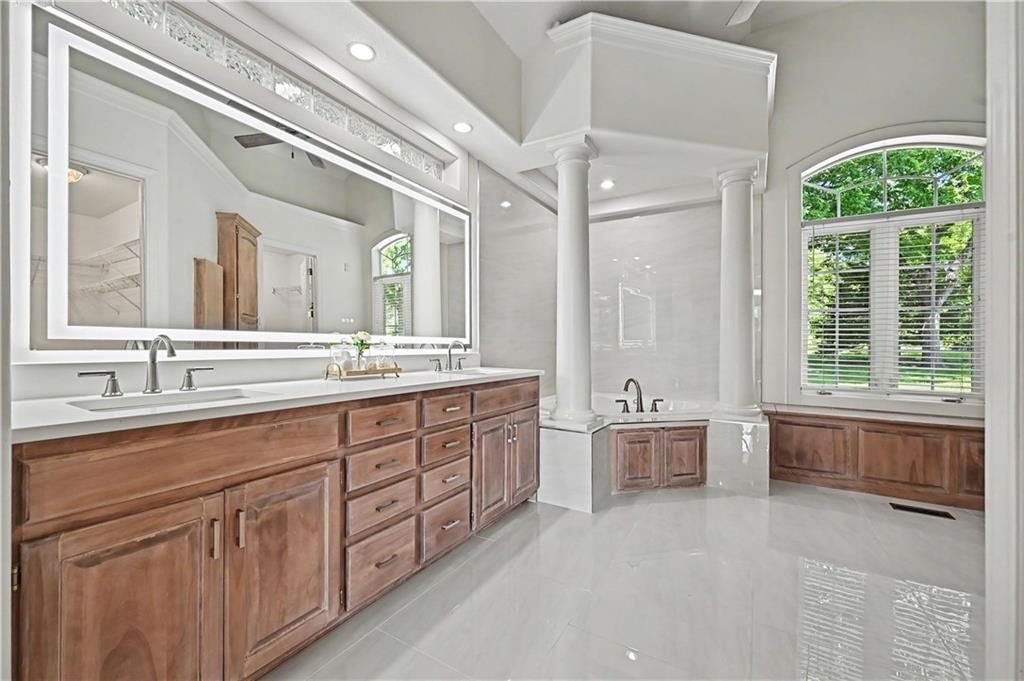 2210 SW Opossum Hollow Road — photo 23