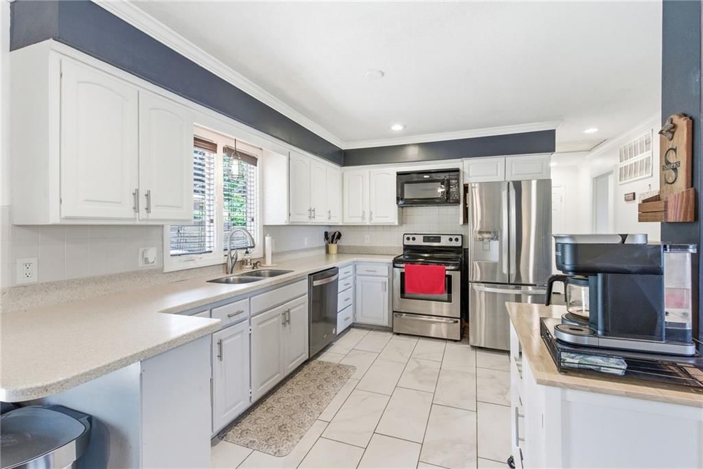 8727 Goddard Street — photo 9