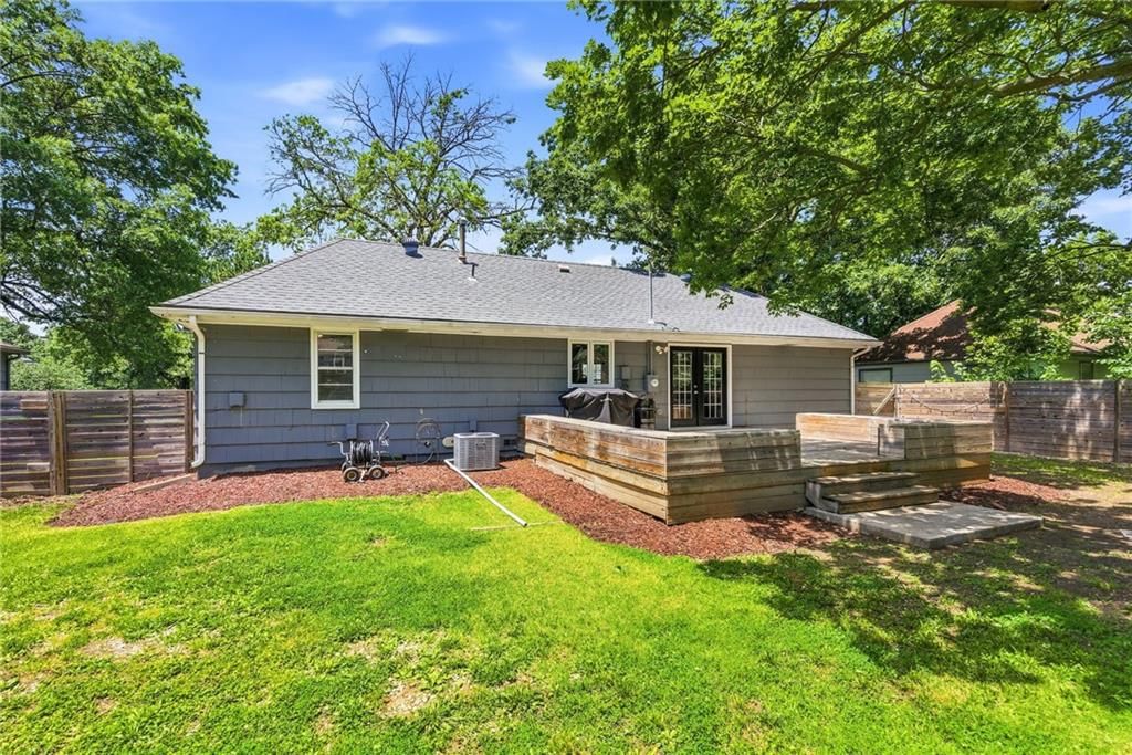 8727 Goddard Street — photo 27