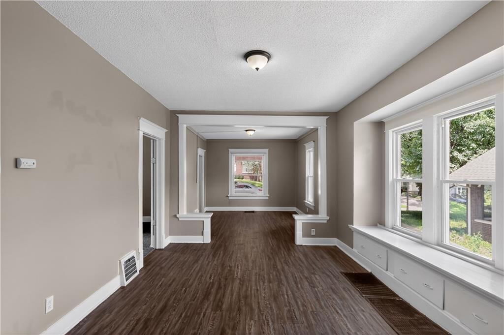 1829 Oakland Avenue — photo 9