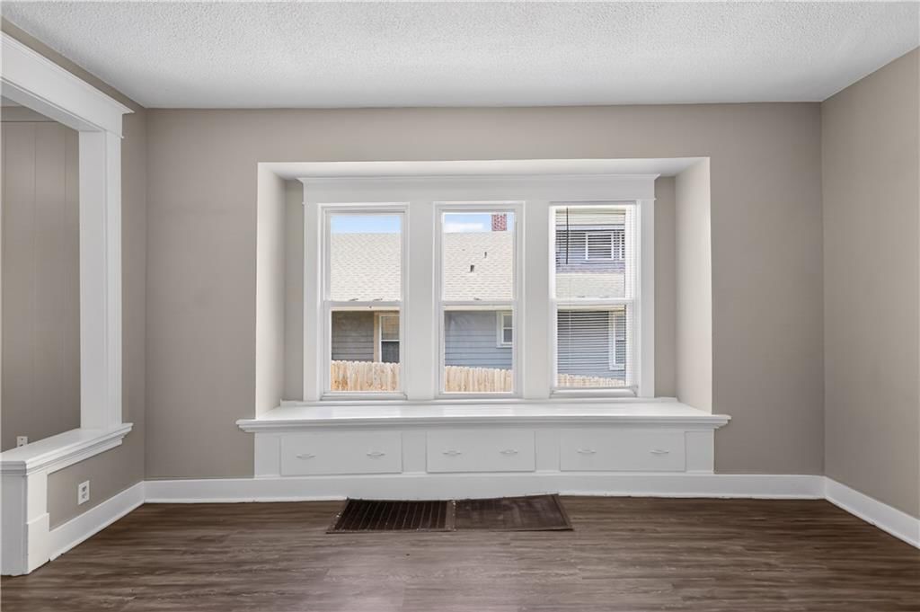 1829 Oakland Avenue — photo 12