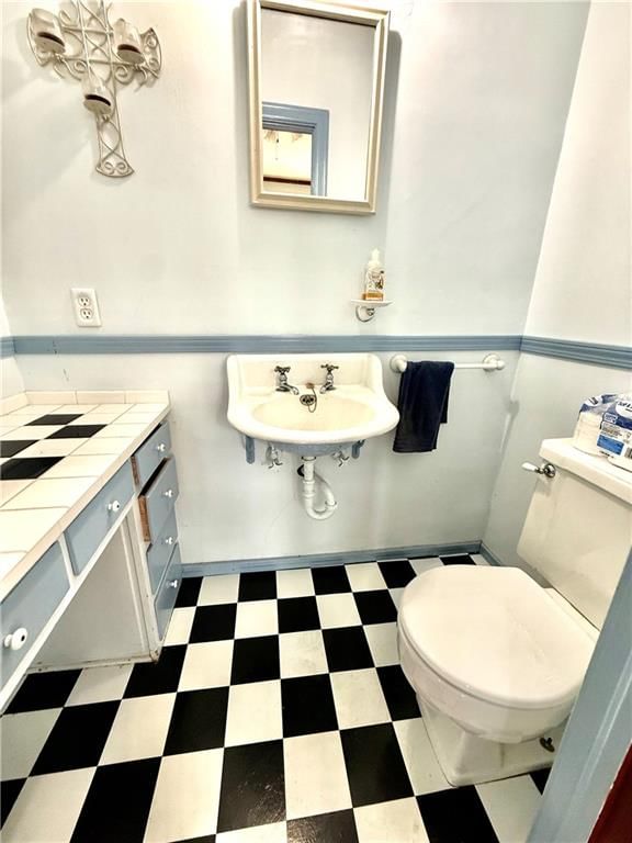 210 N Grand Avenue — photo 9