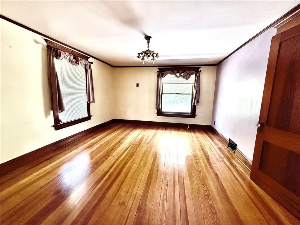 210 N Grand Avenue — photo 24