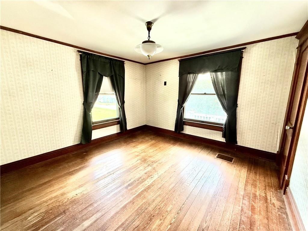 210 N Grand Avenue — photo 25