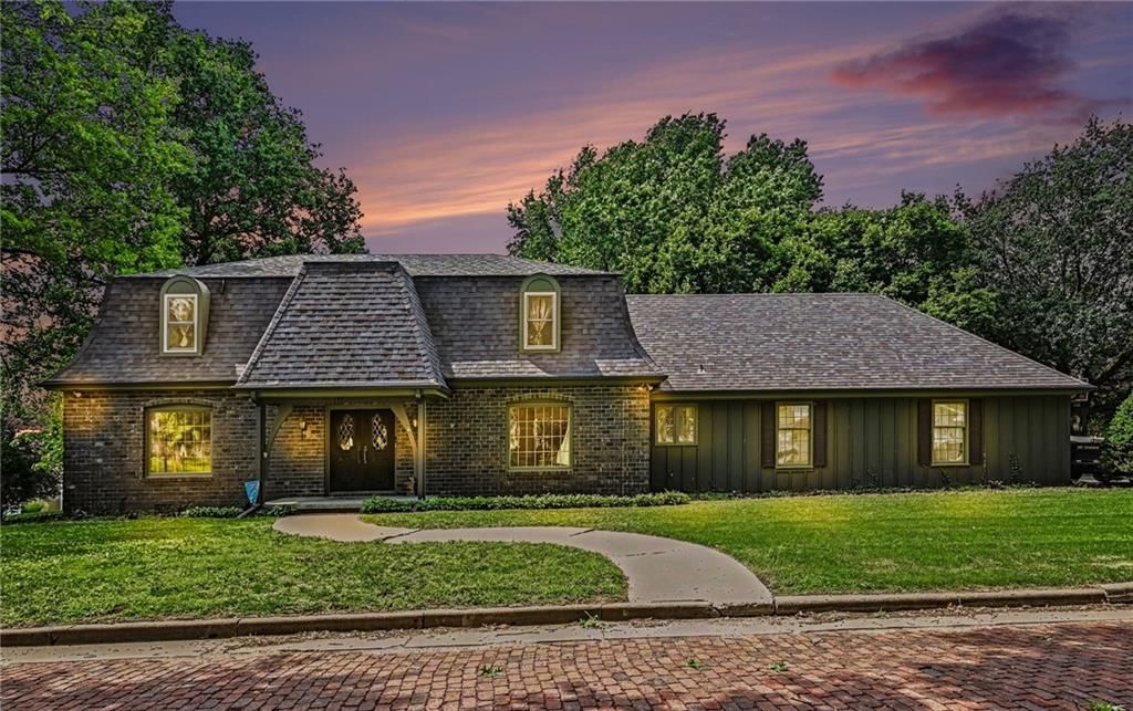 137 E Elm Street, Troy, KS