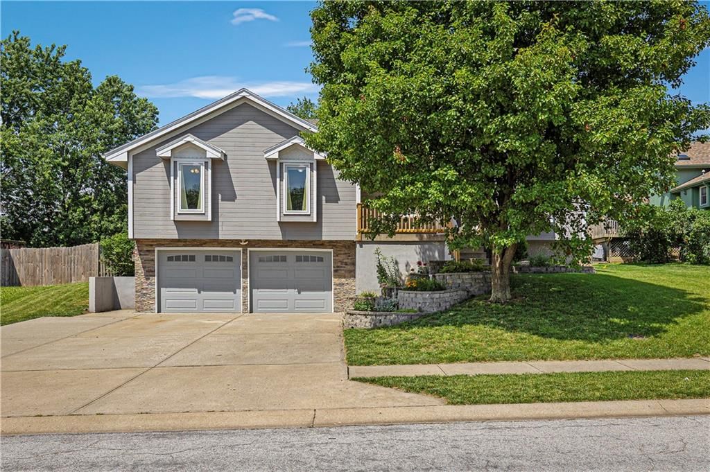 906 Pine Crest Avenue — photo 1