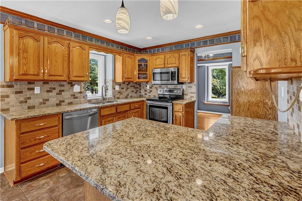 906 Pine Crest Avenue — photo 11
