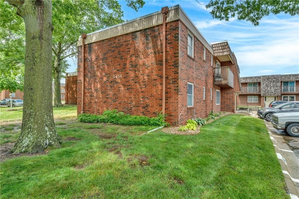 5456 SW 12th Terrace, Topeka, KS