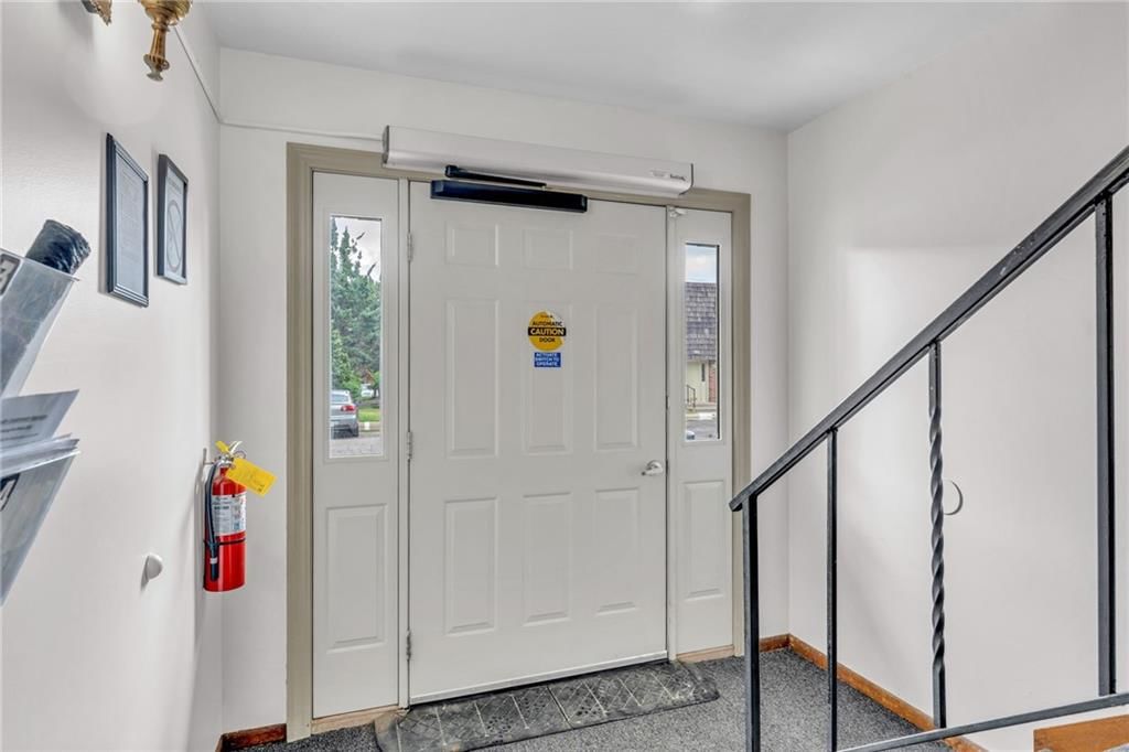 5456 SW 12th Terrace — photo 4