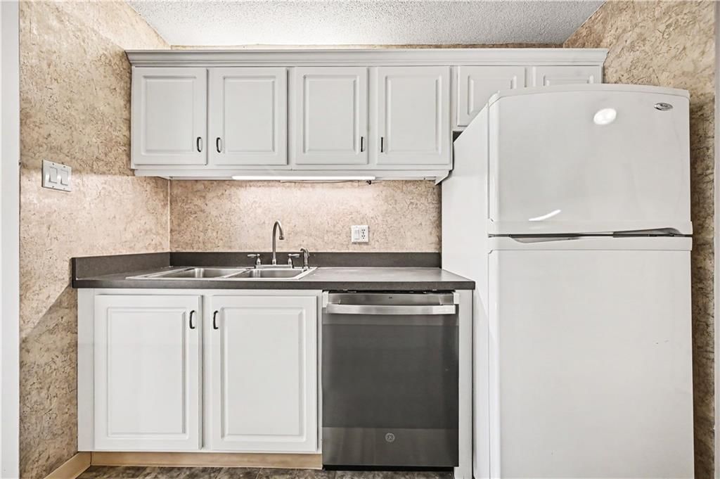 2525 Main Street — photo 14
