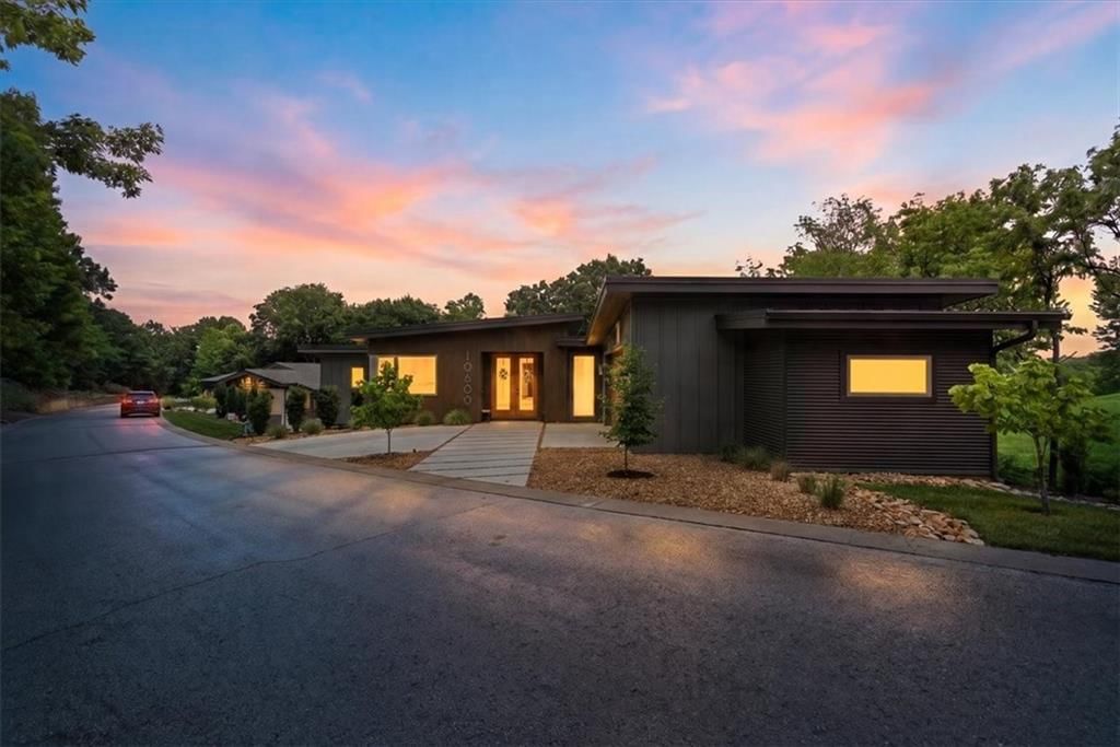 10600 Chateau Lane — photo 14
