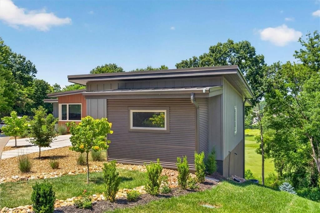 10600 Chateau Lane — photo 16
