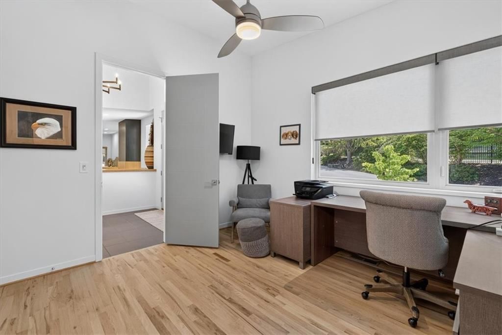 10600 Chateau Lane — photo 38