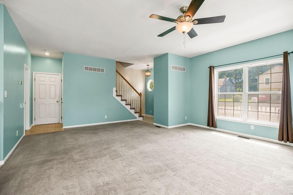 701 SE James Circle — photo 5