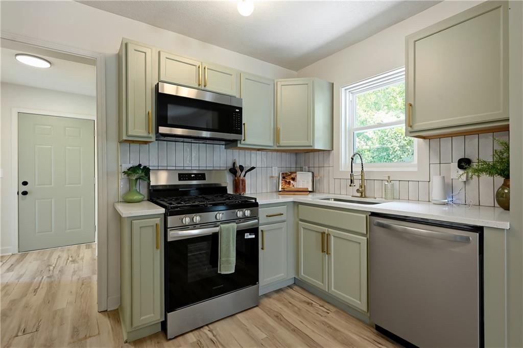 104 N Huttig Avenue — photo 4