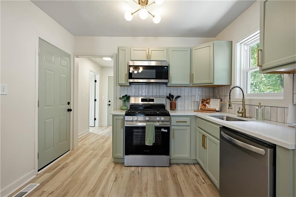 104 N Huttig Avenue — photo 6