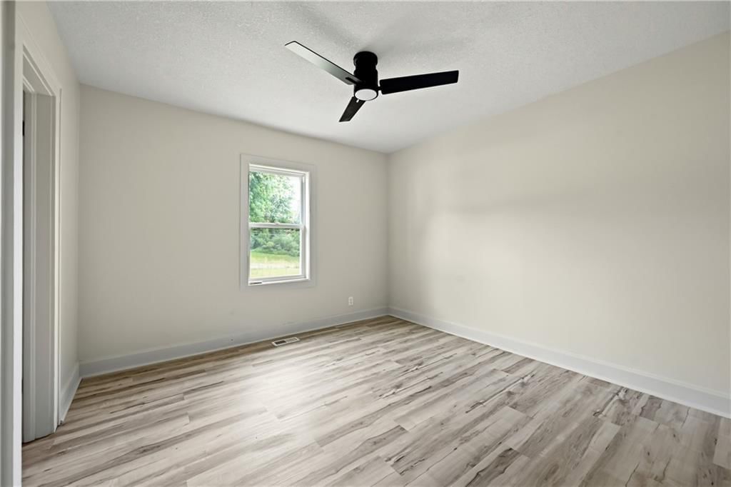 104 N Huttig Avenue — photo 14