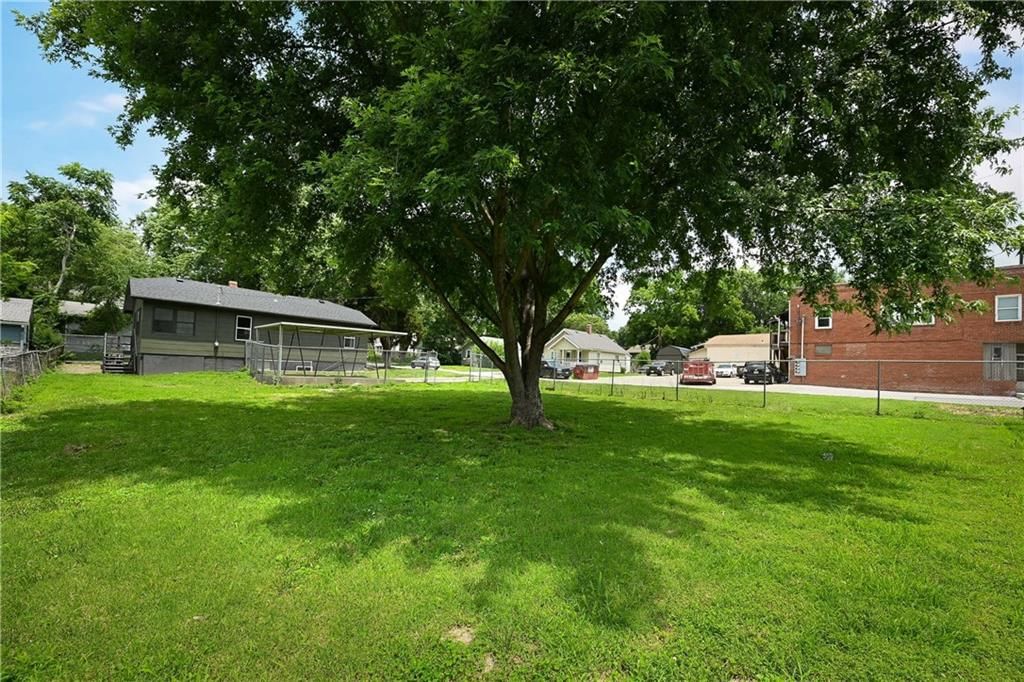 104 N Huttig Avenue — photo 16