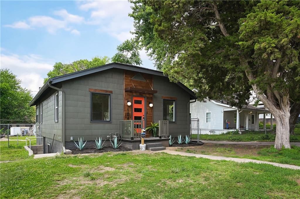 104 N Huttig Avenue — photo 25
