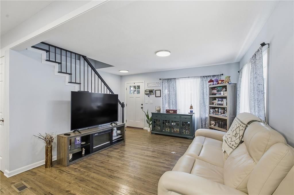 3928 Booth Street — photo 4