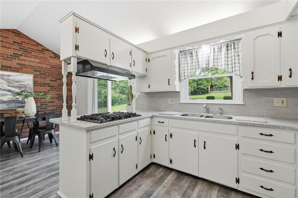 10601 Walrond Avenue — photo 14