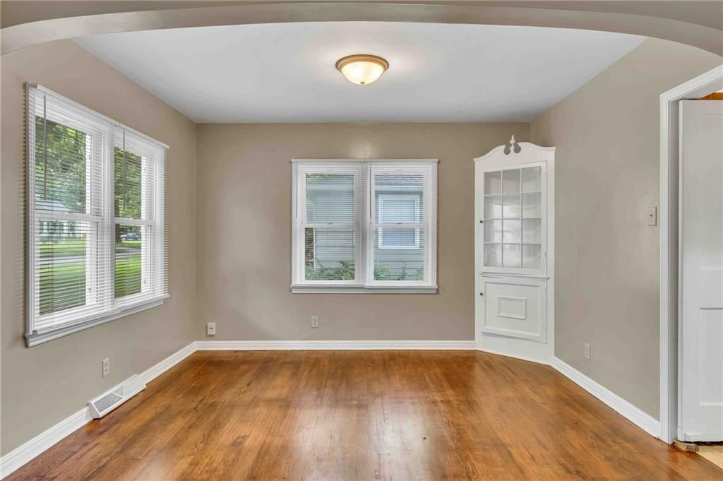 2212 SW Burnett Road — photo 11