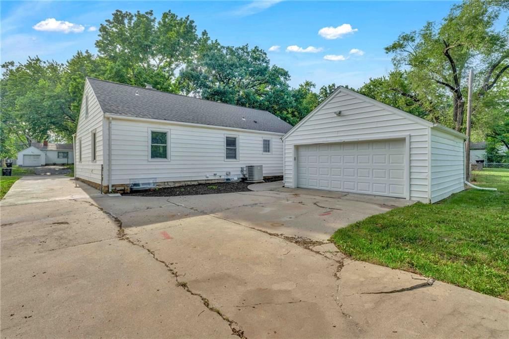2212 SW Burnett Road — photo 36