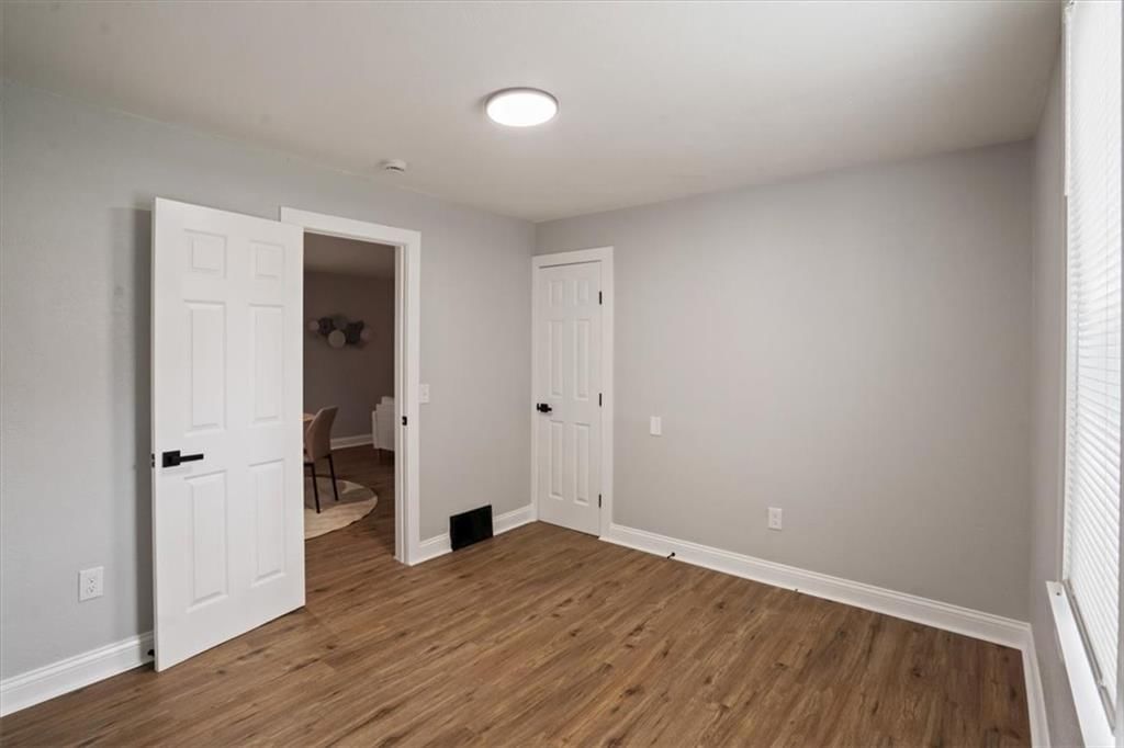 1041 Miami Avenue — photo 14