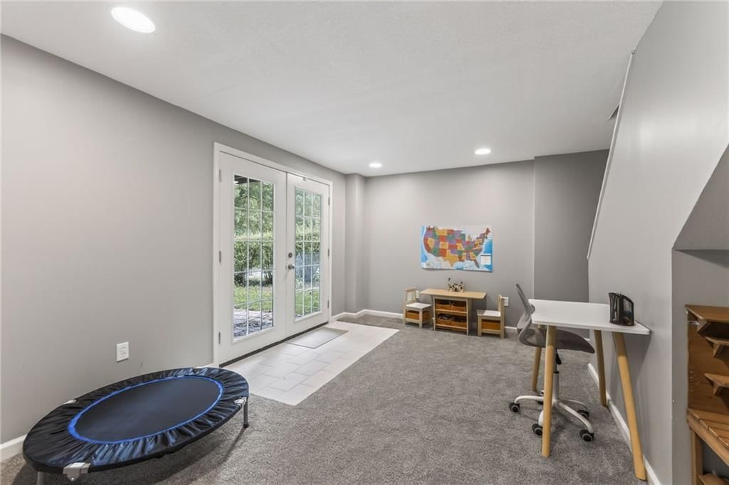 8019 N Brooklyn Avenue — photo 22
