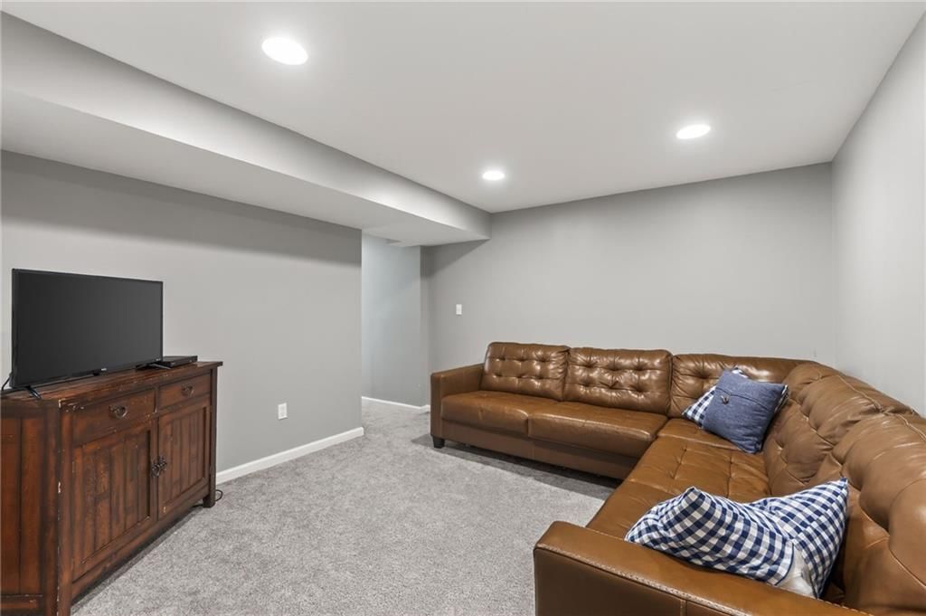 8019 N Brooklyn Avenue — photo 23