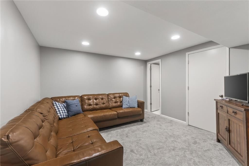 8019 N Brooklyn Avenue — photo 24