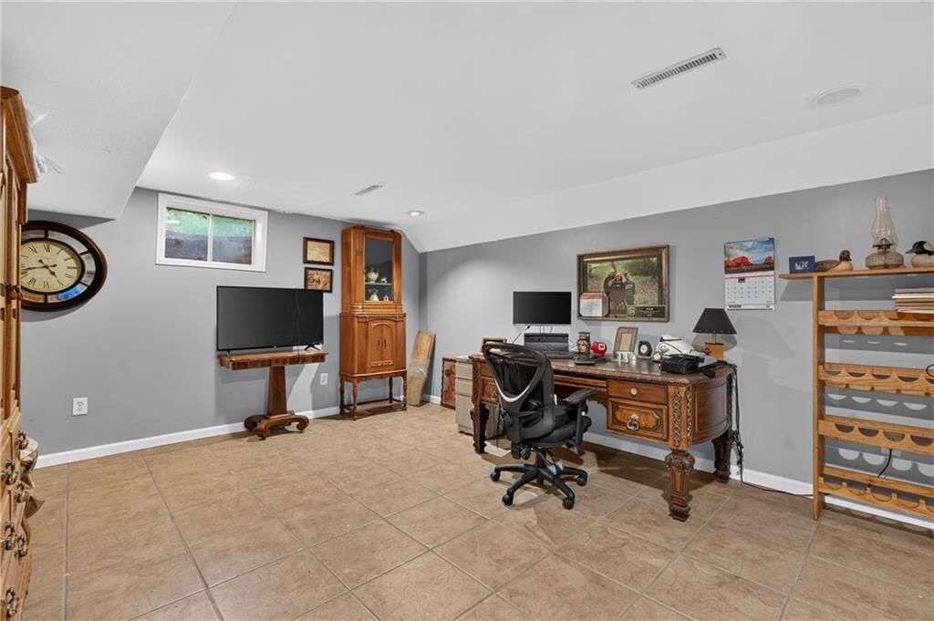 7 Country Club Terrace — photo 29