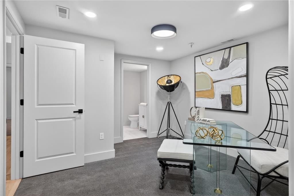 600 E Admiral Boulevard — photo 13
