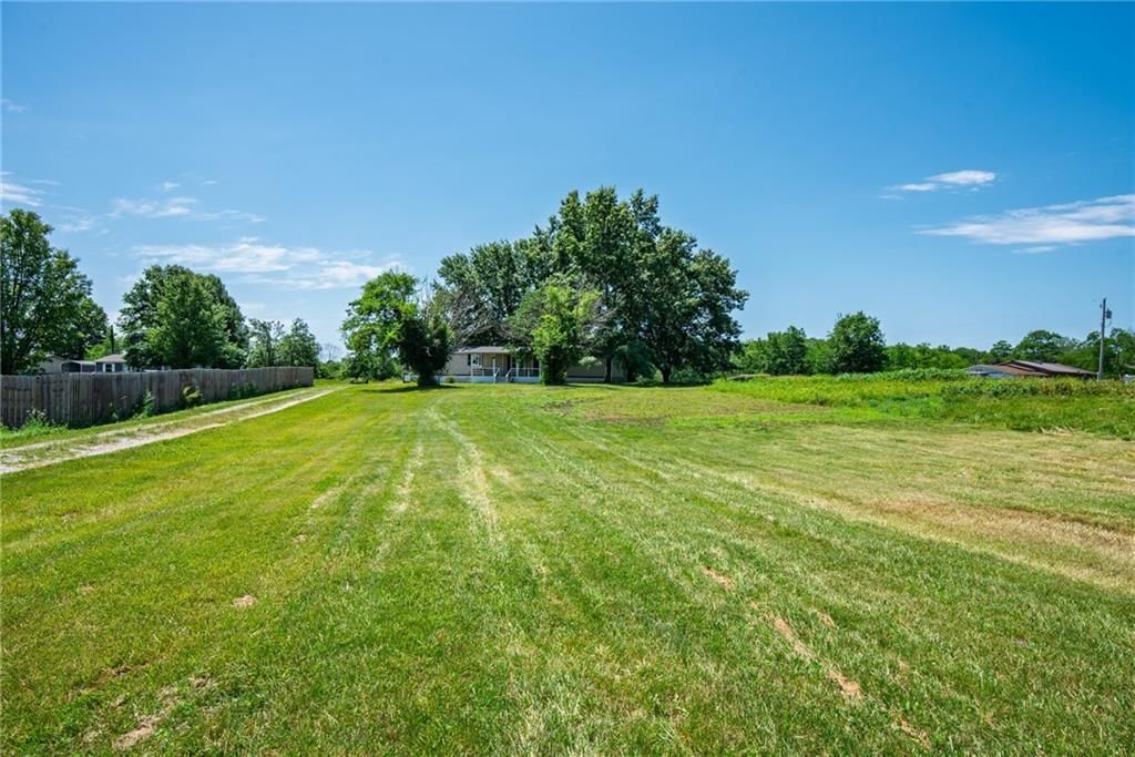 1722 NW 655th Road — photo 10