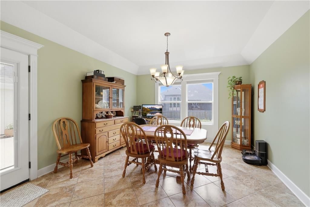6121 N Cypress Court — photo 7