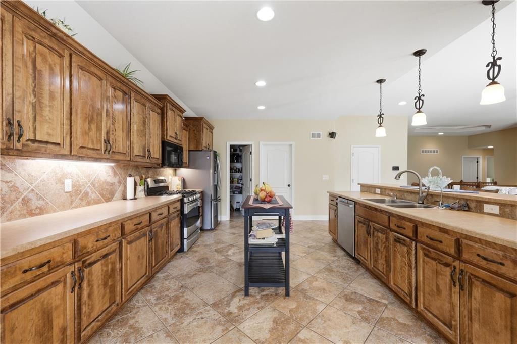 6121 N Cypress Court — photo 9
