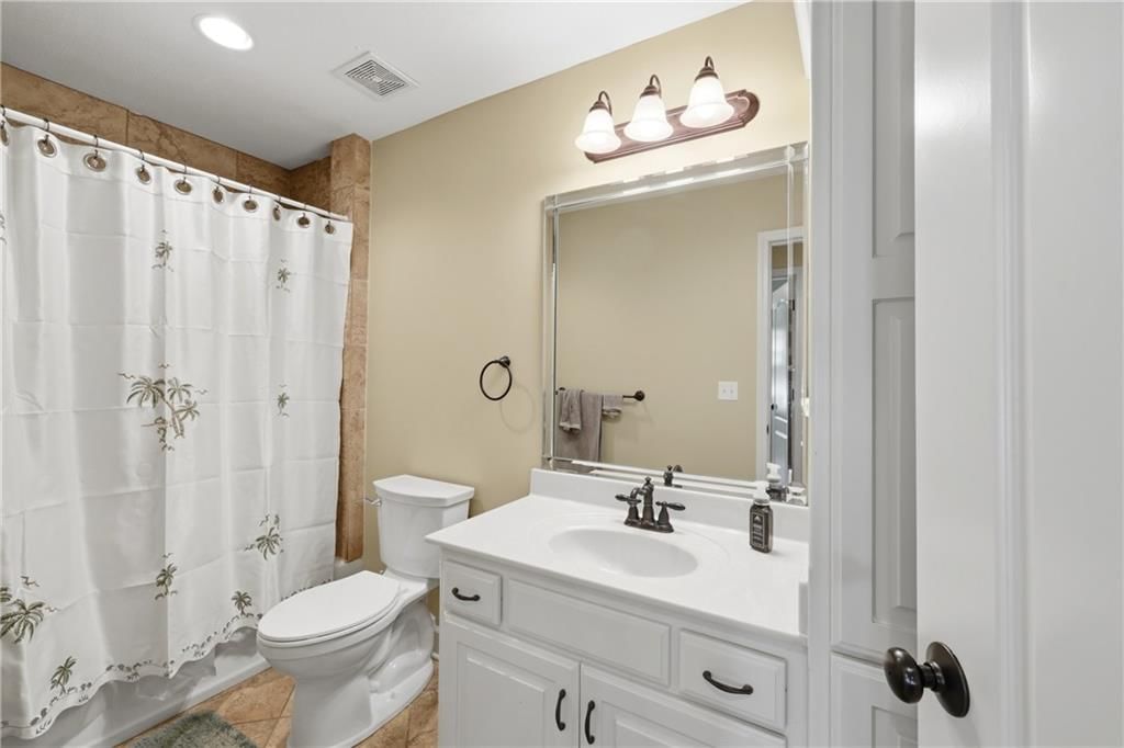 6121 N Cypress Court — photo 21