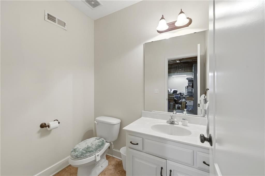 6121 N Cypress Court — photo 28