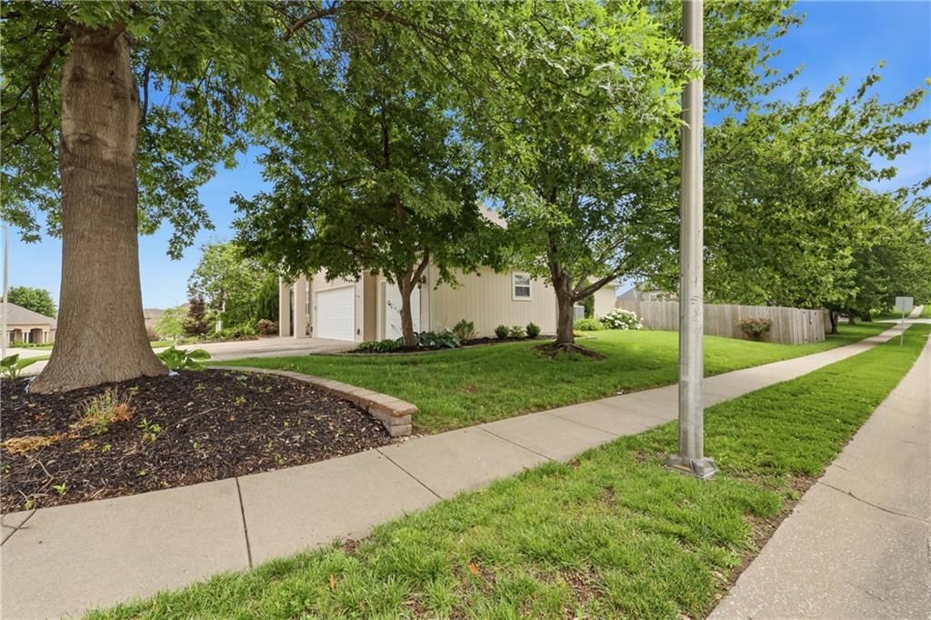 6121 N Cypress Court — photo 34