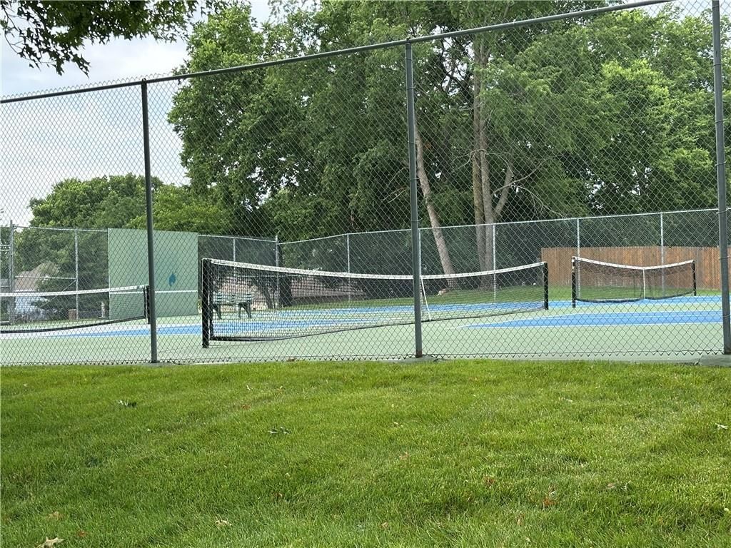 6121 N Cypress Court — photo 37