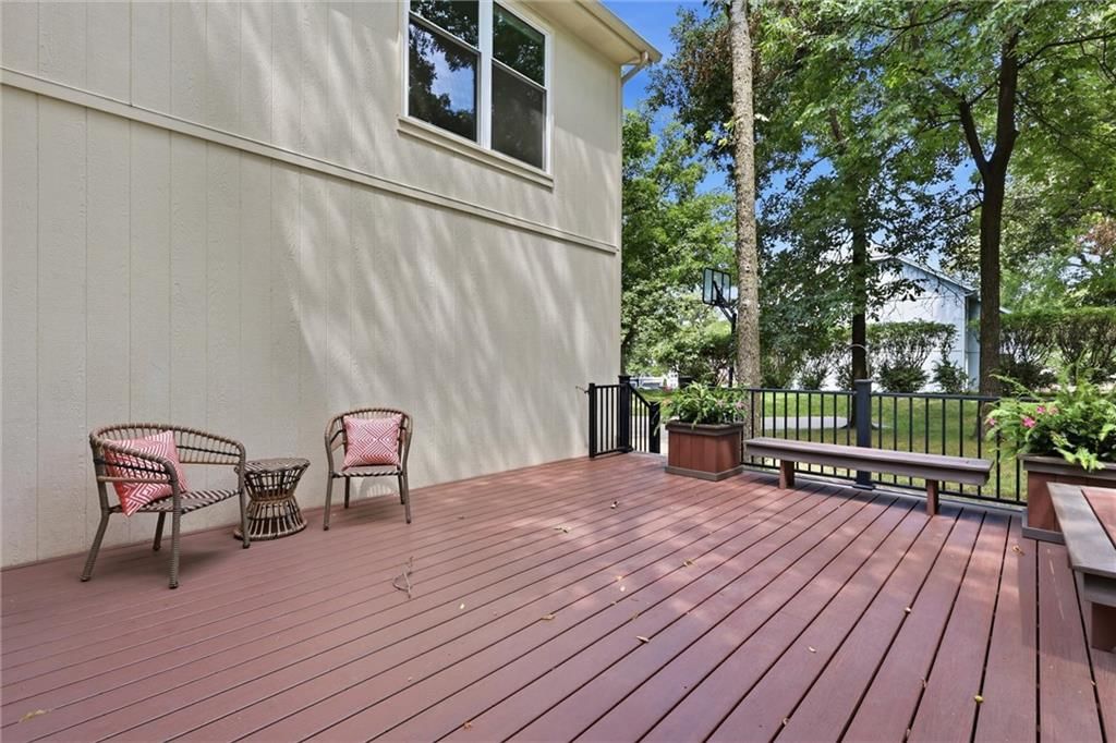 3301 N 110th Street — photo 35