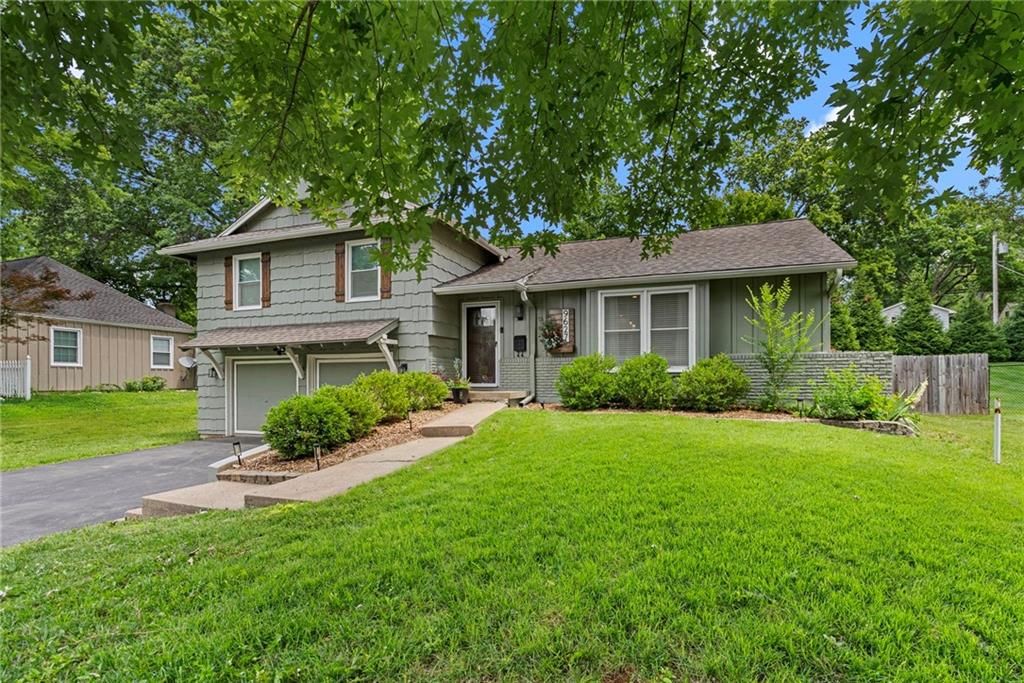 9627 Windsor Street — photo 3