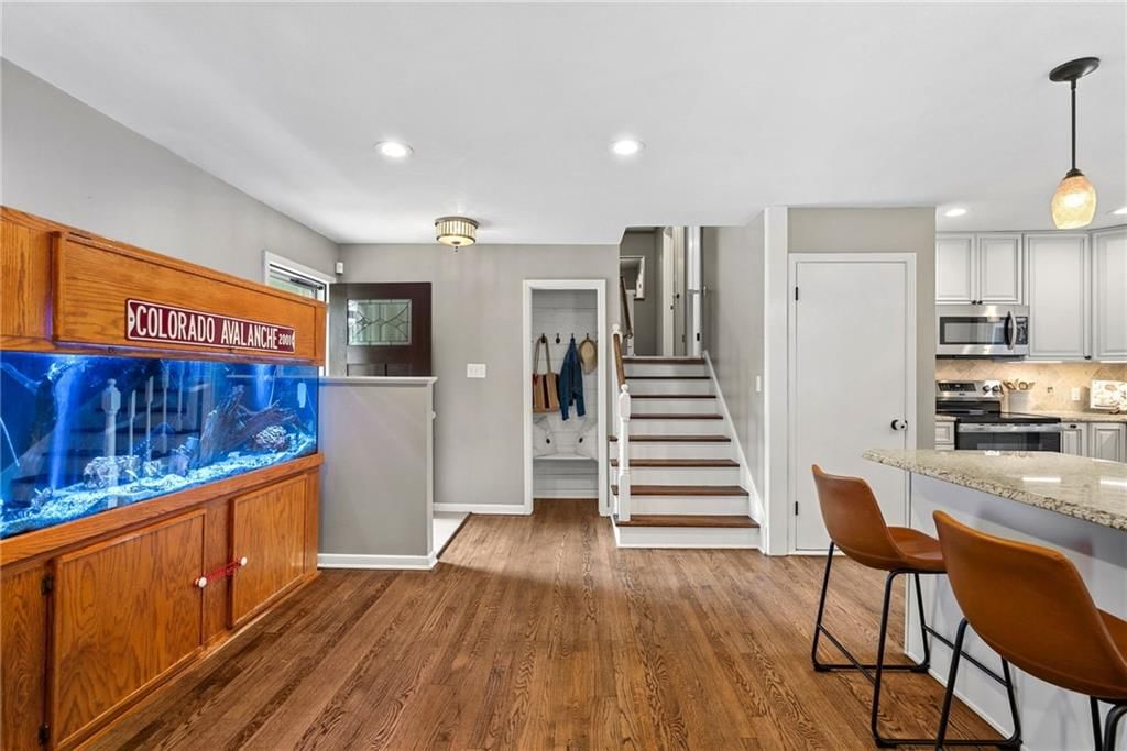 9627 Windsor Street — photo 12