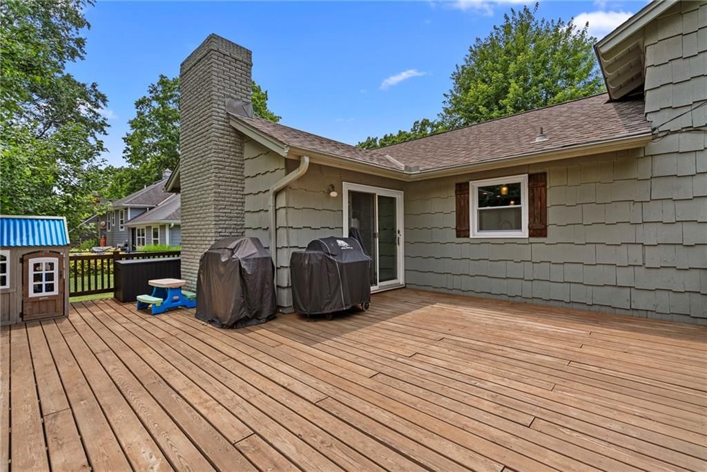 9627 Windsor Street — photo 22