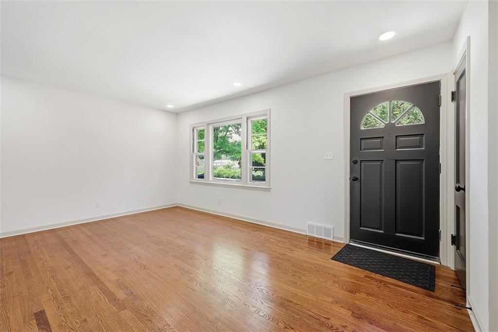 11115 W 68th Street — photo 5