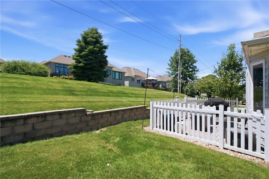 9428 N Ditzler Avenue — photo 33