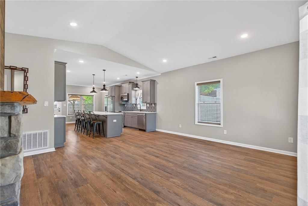 606 Retan Avenue — photo 5
