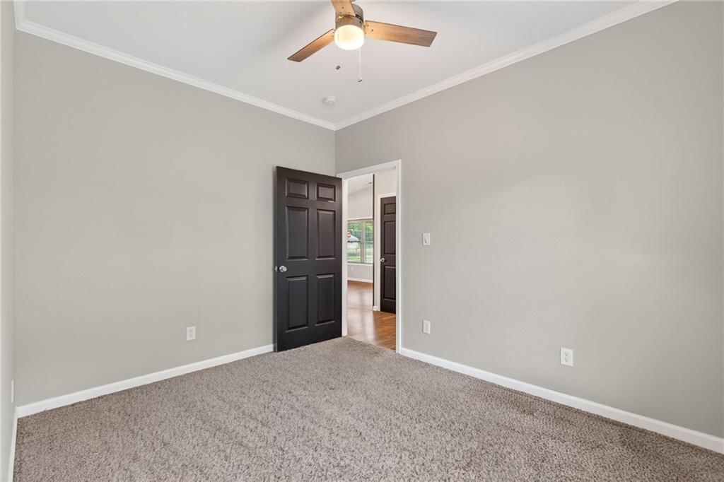 606 Retan Avenue — photo 23
