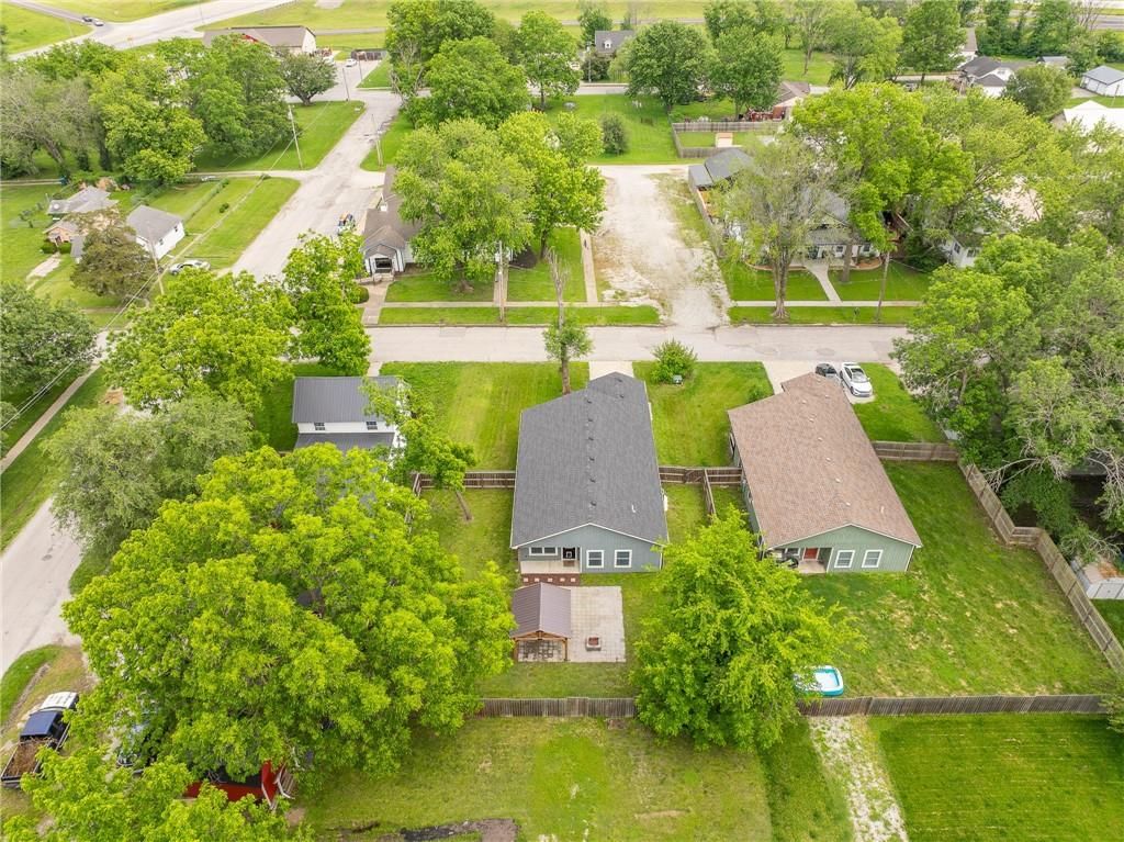 606 Retan Avenue — photo 32